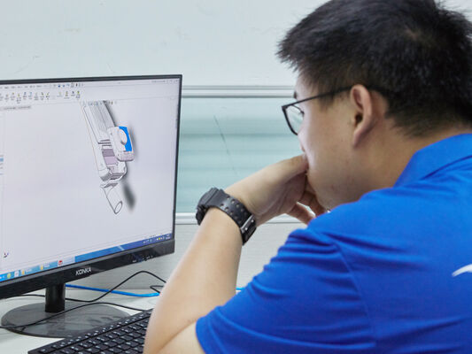 D4 LED Vochtbestendige Lamp 160LPW met Klaar voor Nood 4W@3UUR Plug-and-Play Gemakkelijk voor Onderhoud​ Geschikt voor Parkeergarage en Verlichting