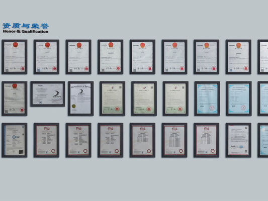 D4 LED vochtbestendige lamp met DIP Schakelbare stroom en 3CCT Loop in-out Draad 3*1.5/2.5mm2 of 5*1.5/2.5mm2 kabel door geschikt voor werkplaatsen en magazijnen